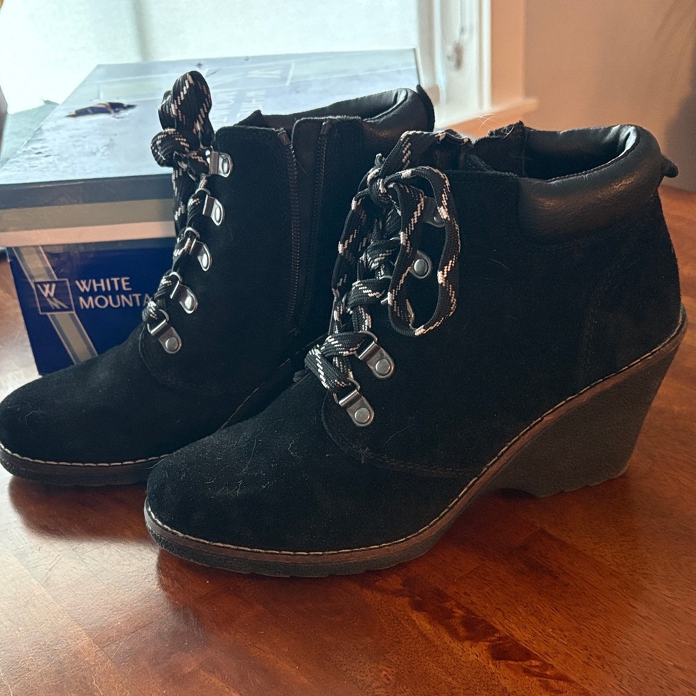 White Mountain Lace-Up Black Suede Wedge Boots Size 8.5